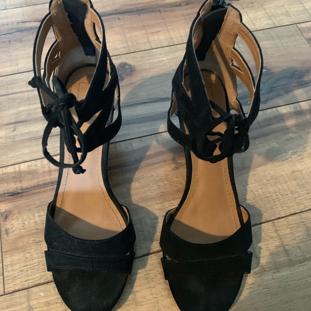 Black wedge sandals. Size 8x